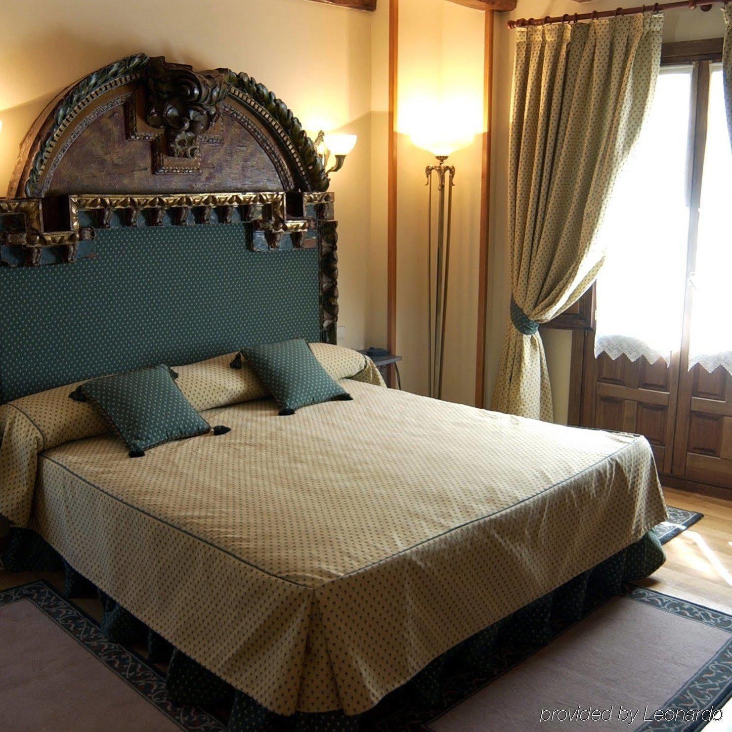 Hotel Alcazar Segovia Værelse billede